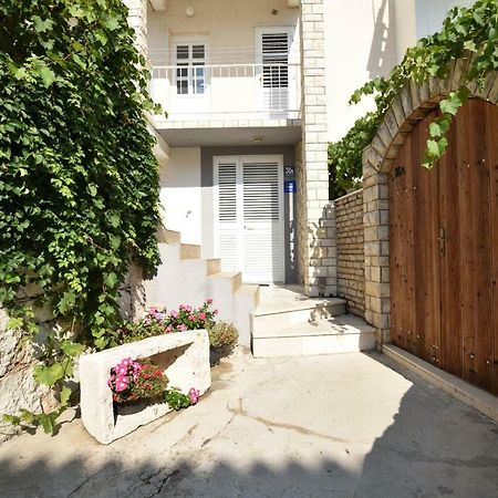 Apartment Milka Primosten Bagian luar foto